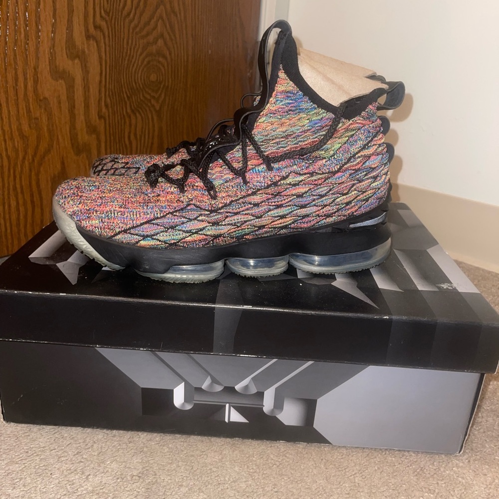 Lebron XV Multicolor